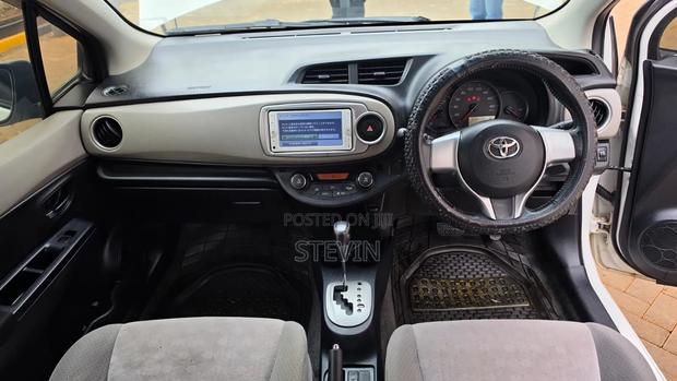 Toyota Vitz 2013 White