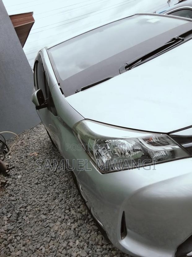 Toyota Vitz 2015 Silver