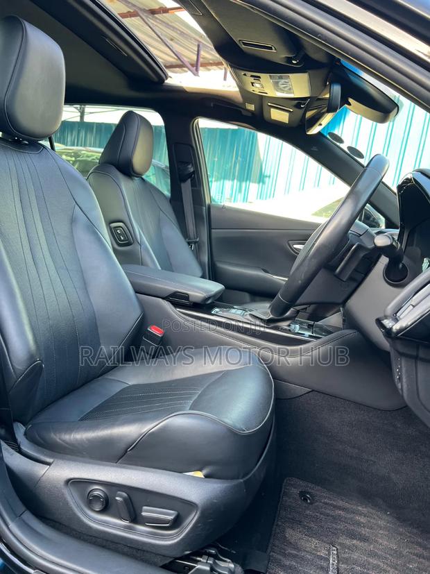 Toyota Crown 2018 Black