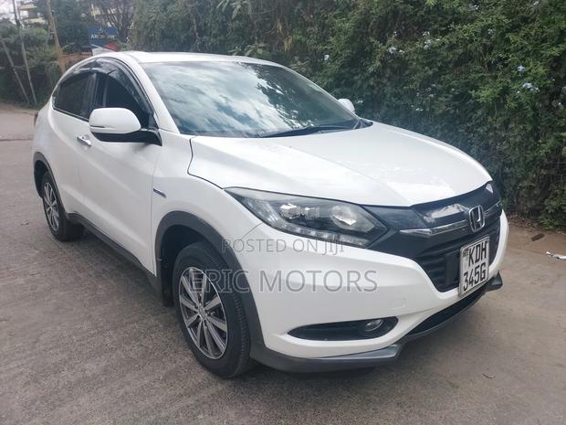 Honda Vezel 2015 White