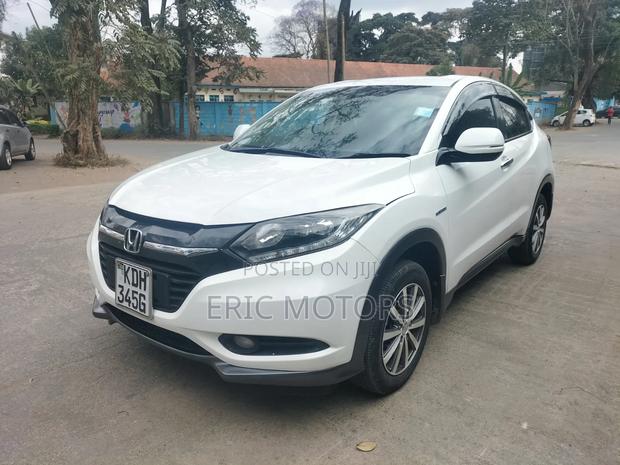 Honda Vezel 2015 White
