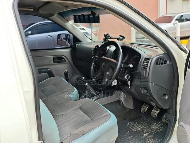 Isuzu D-MAX 2009 White