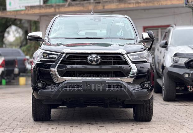 Toyota Hilux 2.4 Diesel 2020 Black
