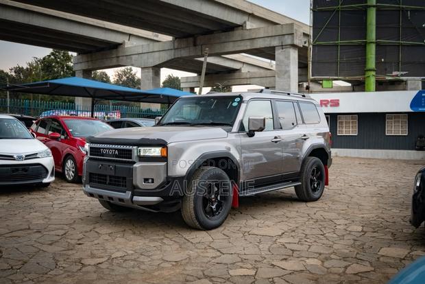 Toyota Land Cruiser Prado 2024 Silver