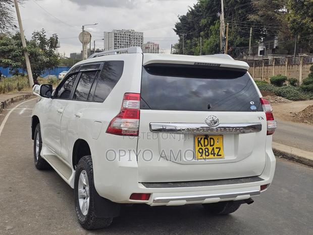 Toyota Land Cruiser Prado 2014 White