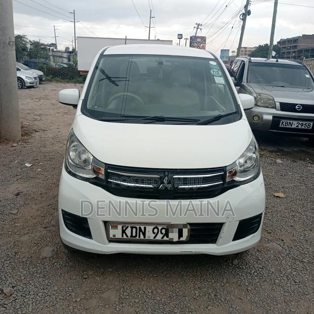 Mitsubishi EK Wagon 660 FWD 2016 White