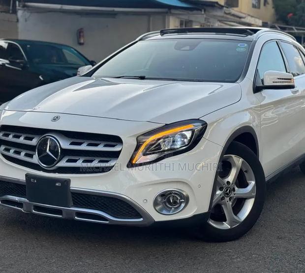 Mercedes-Benz GLA-Class 2019 White