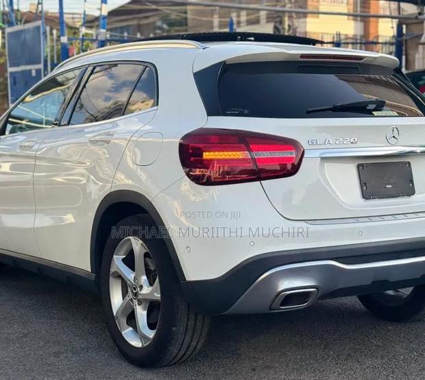 Mercedes-Benz GLA-Class 2019 White