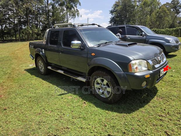 Nissan NP300 2015 Black