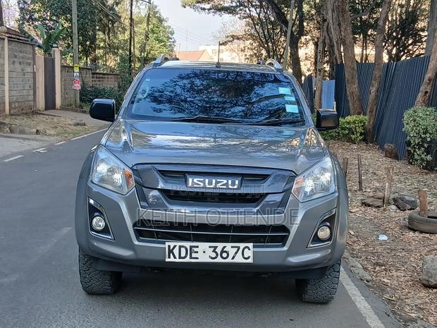 Isuzu D-MAX 2022 Gray