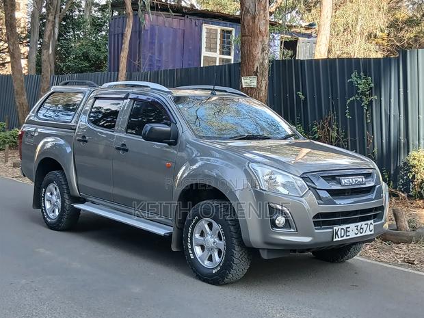 Isuzu D-MAX 2022 Gray