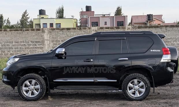 Toyota Land Cruiser Prado 2012 Black
