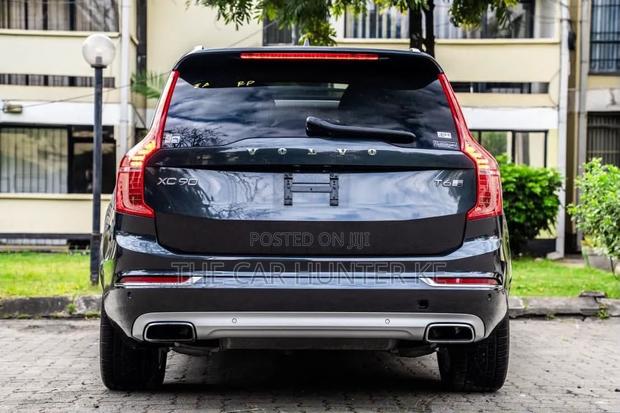 Volvo XC90 T6 Momentum 7 Passenger AWD 2020