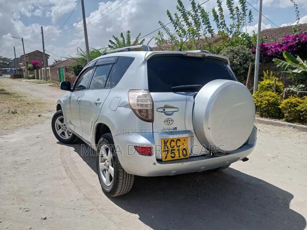 Toyota RAV4 2009 Silver