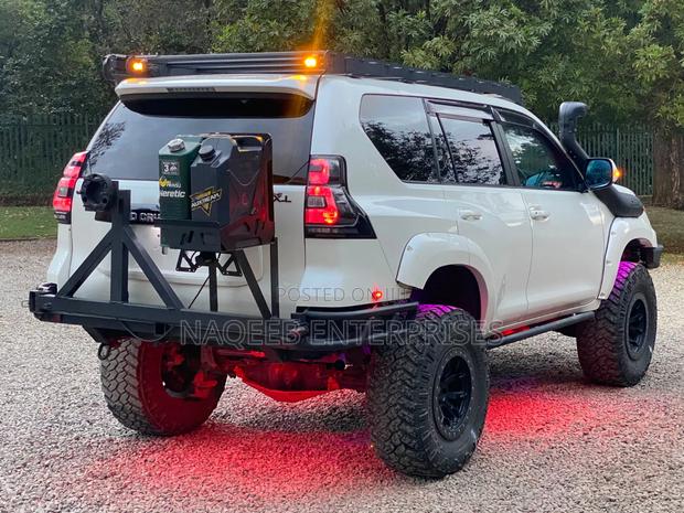 Toyota Land Cruiser Prado 2019 White