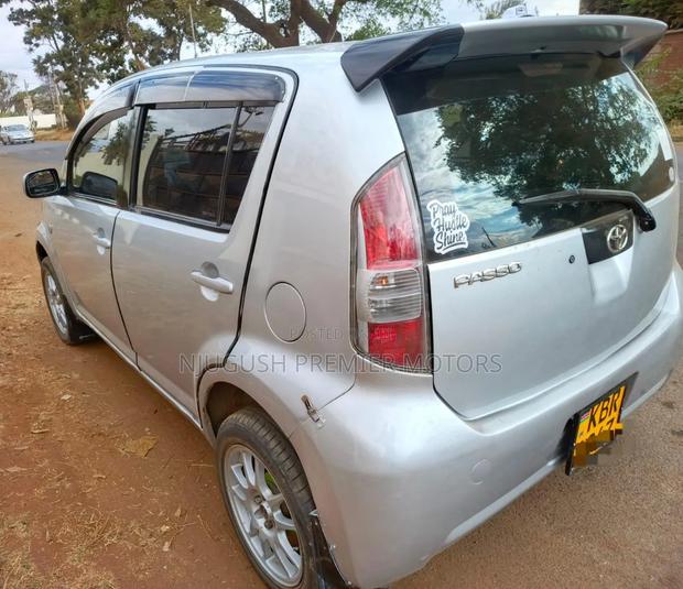 Toyota Passo 2005 Silver