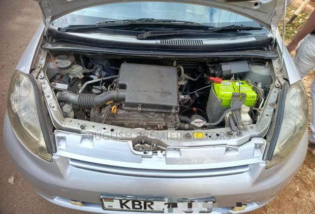 Toyota Passo 2005 Silver
