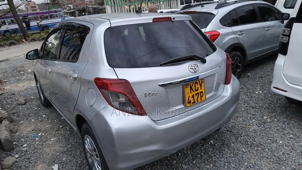 Toyota Vitz 2013 Silver