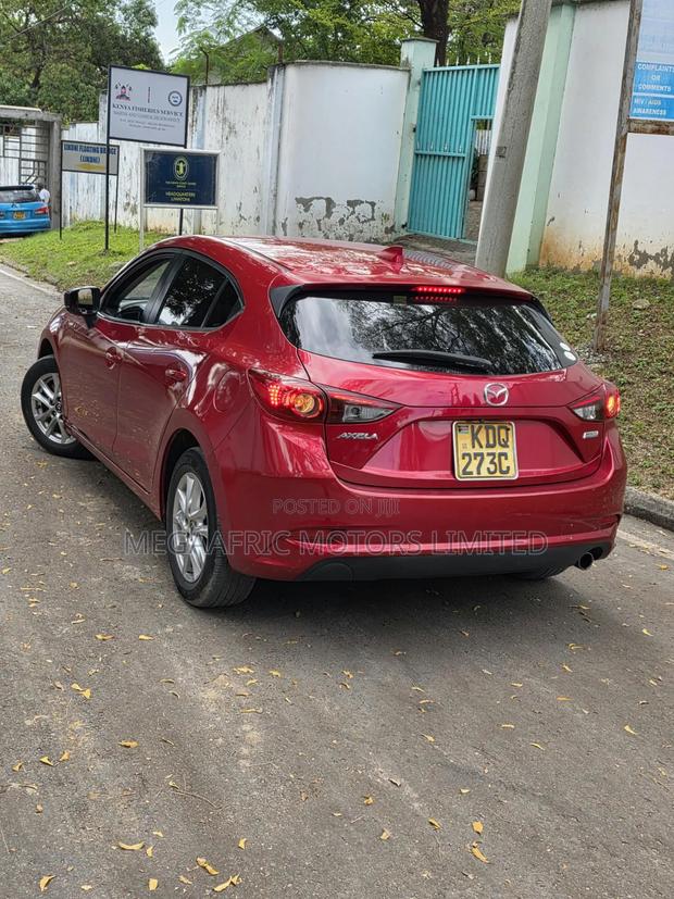 Mazda Axela 2017 Red
