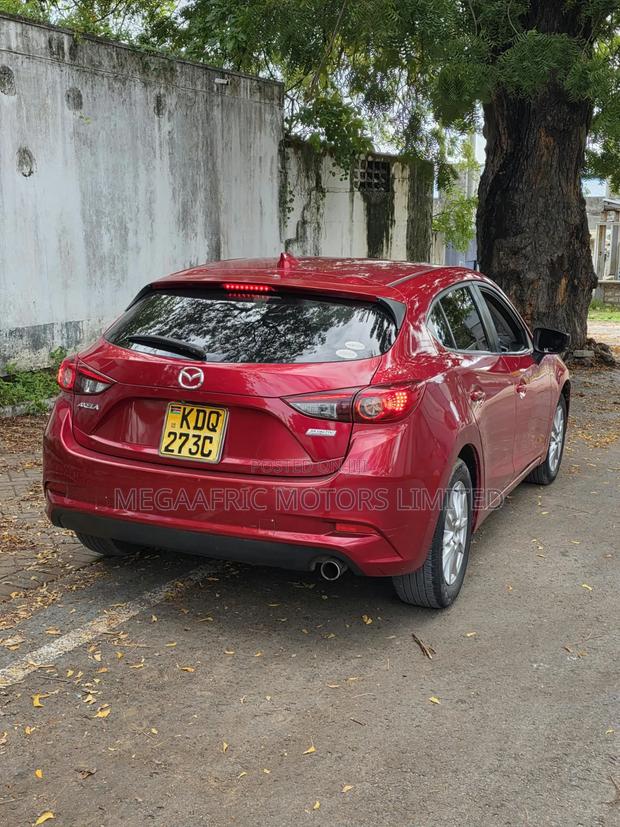 Mazda Axela 2017 Red