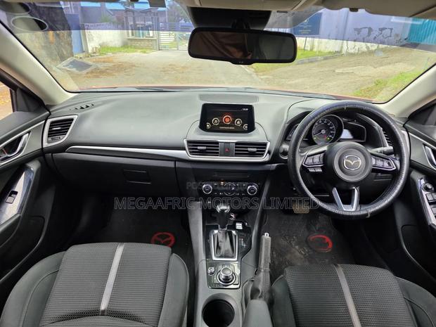 Mazda Axela 2017 Red