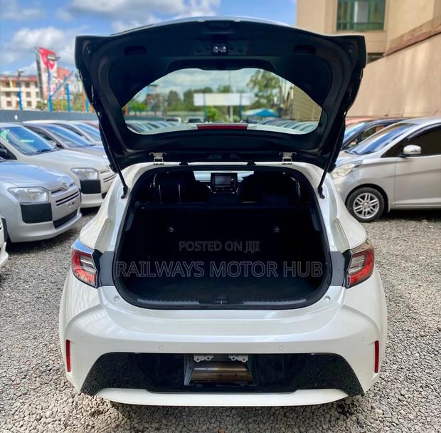 Toyota Corolla Touring 2019 White