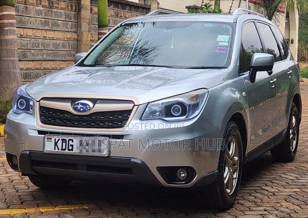Subaru Forester 2.0XT Premium 4dr SUV AWD (2.0L 4cyl Turbo CVT) 2014