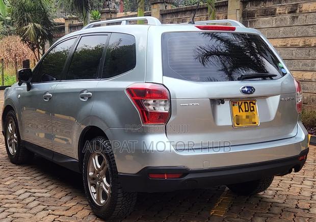 Subaru Forester 2.0XT Premium 4dr SUV AWD (2.0L 4cyl Turbo CVT) 2014
