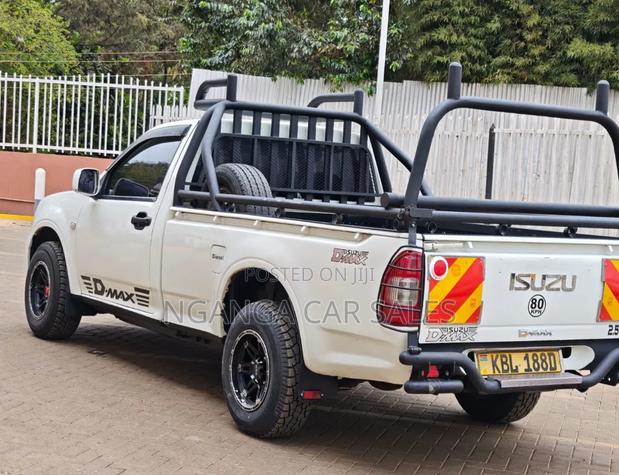 Isuzu D-MAX 2009 White