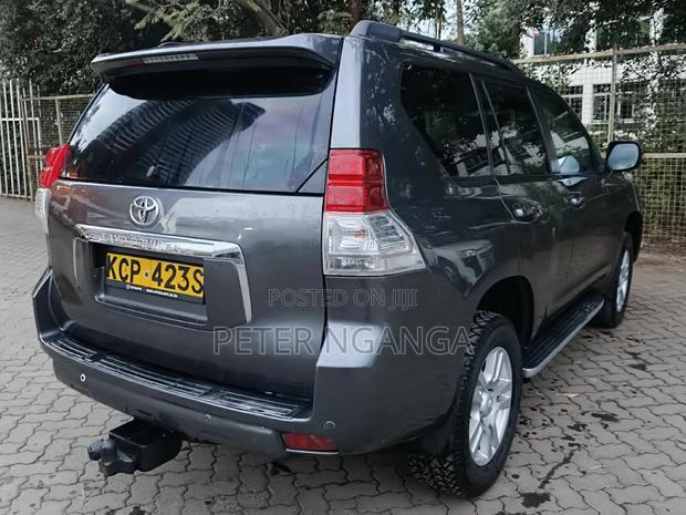 Toyota Land Cruiser Prado 3.0 TD 2010 Gray