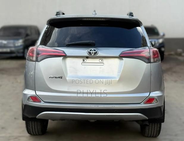 Toyota RAV4 2017 Silver