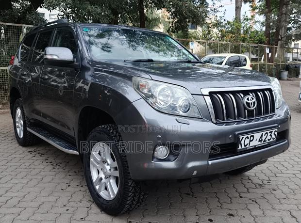 Toyota Land Cruiser Prado 3.0 TD 2010 Gray