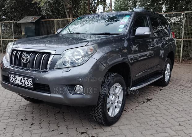 Toyota Land Cruiser Prado 3.0 TD 2010 Gray