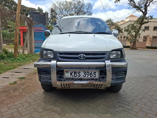 Toyota TownAce 2006 White