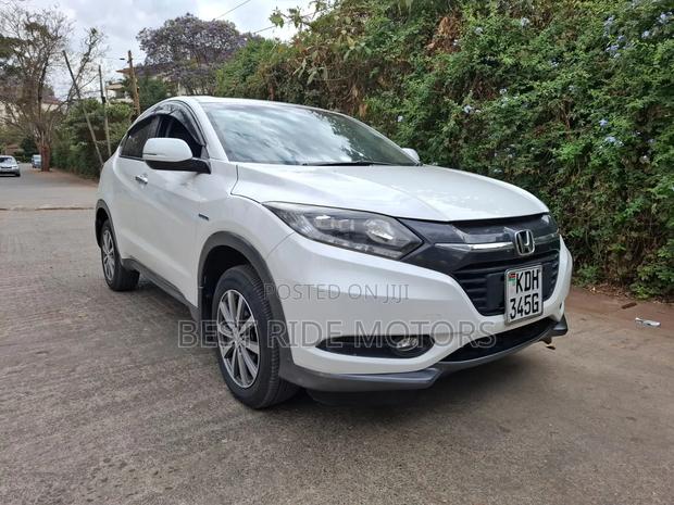 Honda Vezel 1.5 Hybrid 2WD 2015 White