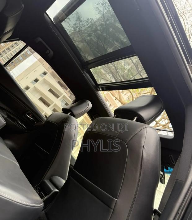 Toyota Harrier 2.0 2019 Black