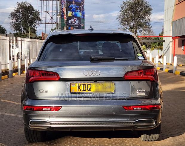 Audi Q5 2.0T Premium AWD quattro 2019 Silver
