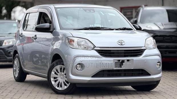 Toyota Passo 1.0 FWD 2019 Silver