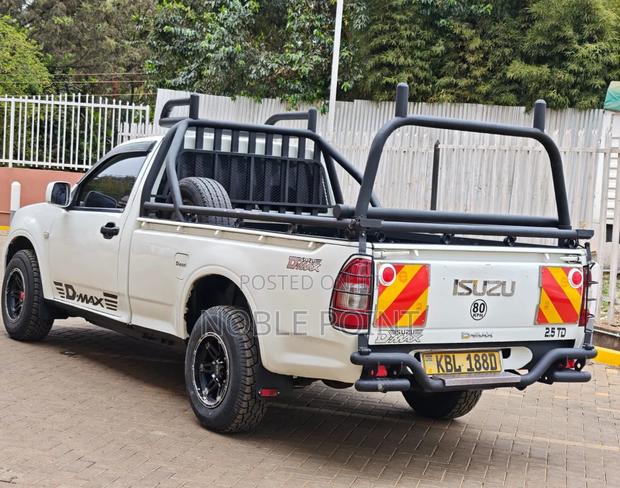 Isuzu D-MAX 2009 White