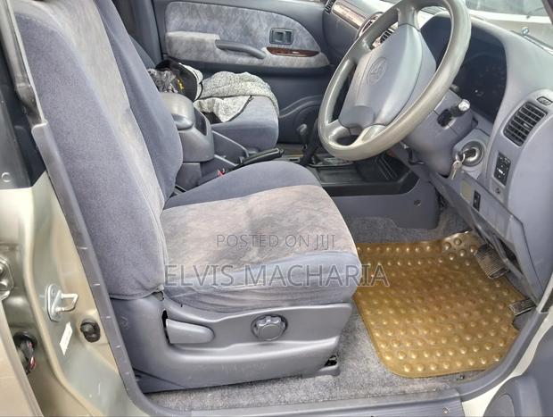 Toyota Land Cruiser Prado 2000 Silver