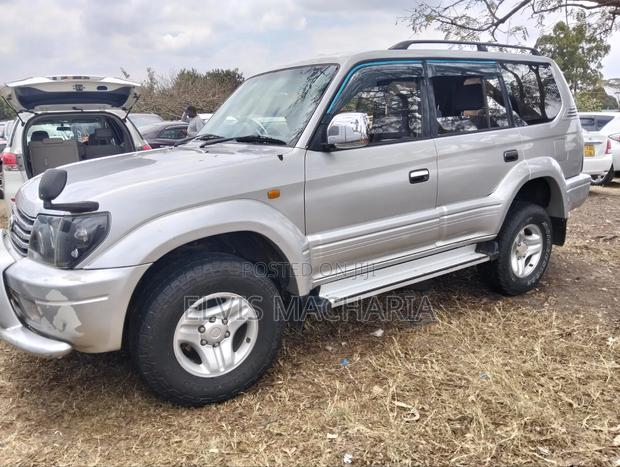 Toyota Land Cruiser Prado 2000 Silver