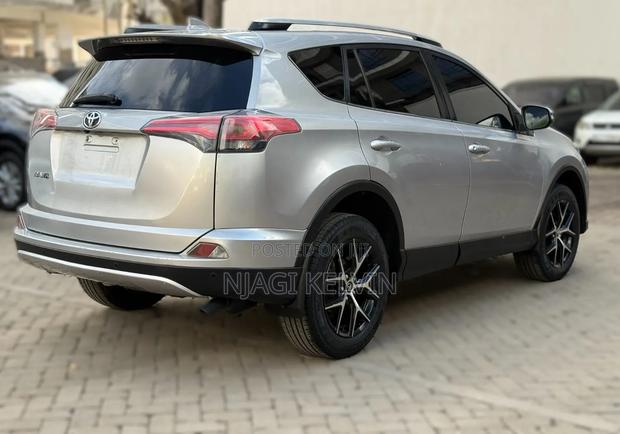 Toyota RAV4 2017 Silver