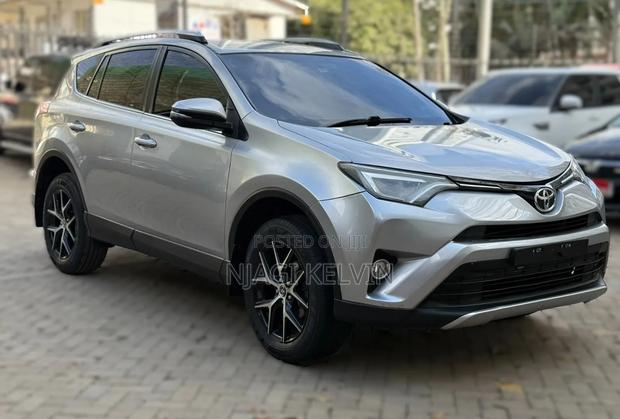 Toyota RAV4 2017 Silver
