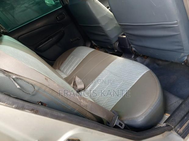 Nissan Wingroad 2006 Silver