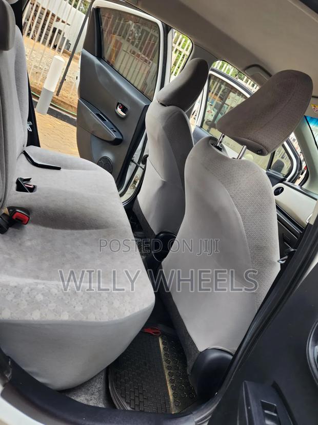 Toyota Vitz 1.3 AWD 5dr 2013 White