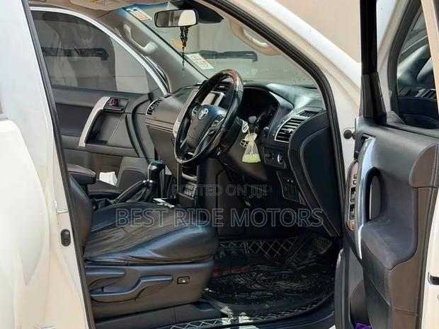 Toyota Land Cruiser Prado 2.8 2018 Pearl
