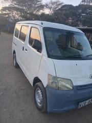 Toyota TownAce 2011 White for sale