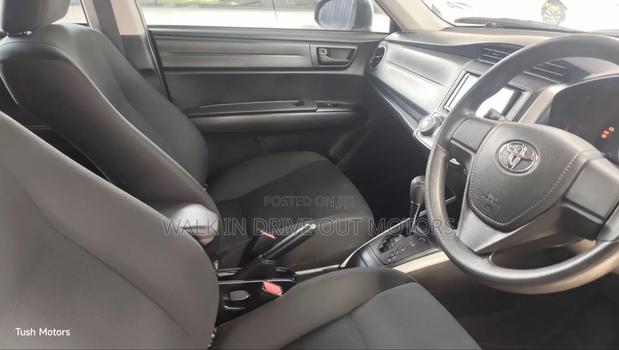Toyota Corolla Fielder 2020 Silver