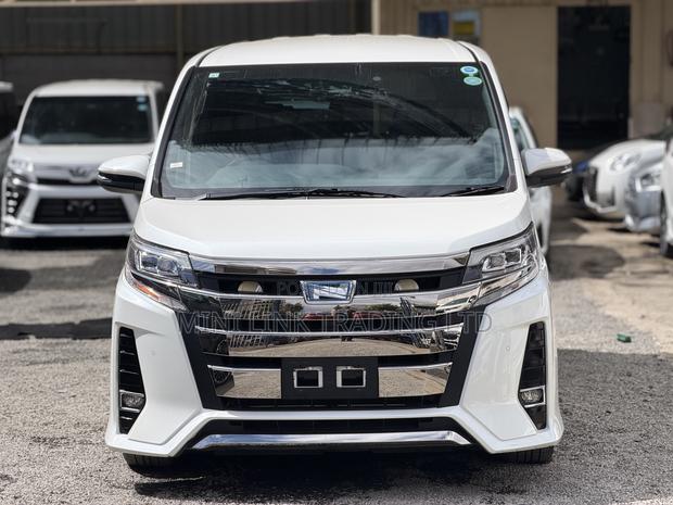 Toyota Noah 1.8 FWD Hybrid (7 seater) 2019 Pearl