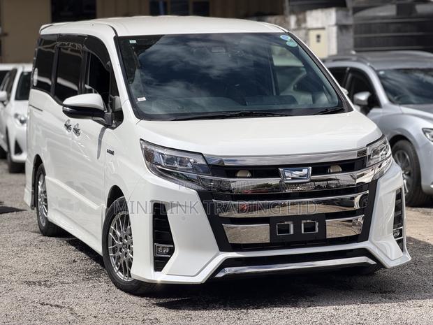 Toyota Noah 1.8 FWD Hybrid (7 seater) 2019 Pearl